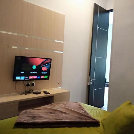Villa Valencia Бату Экстерьер фото